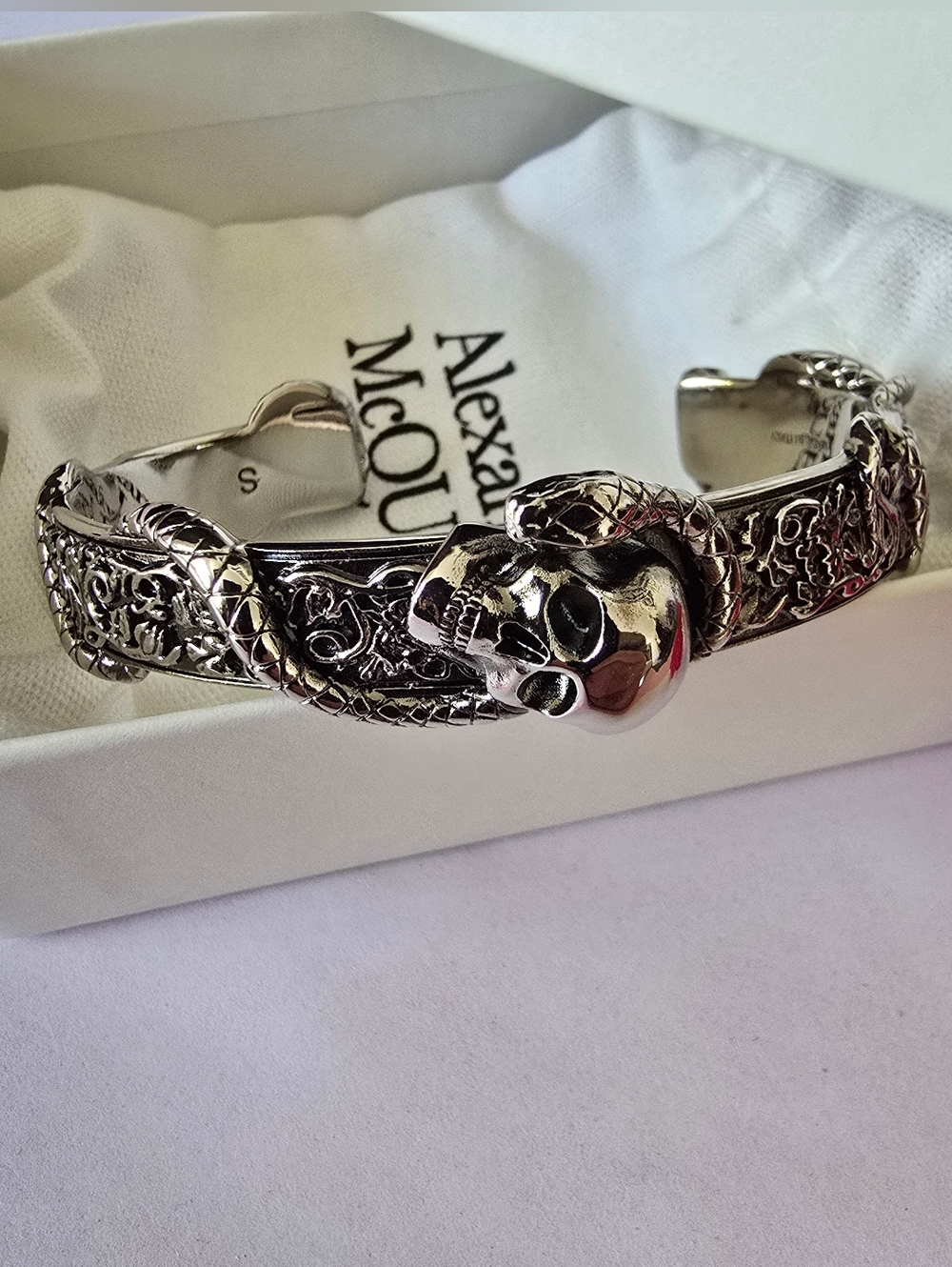Alexander McQueen Skull and Snake Bracelet 'Antique Silver' - Picture 4 of 12